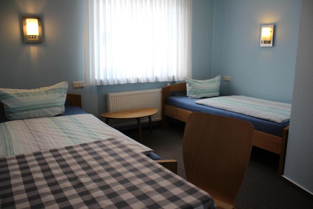 Hotel Garni Pension Ruth Mutterstadt Eksteriør bilde