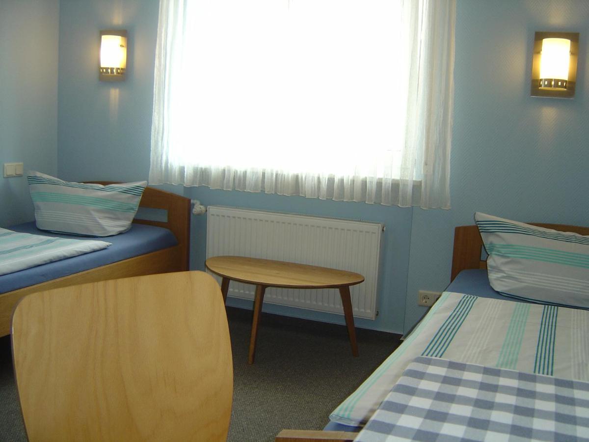 Hotel Garni Pension Ruth Mutterstadt Eksteriør bilde