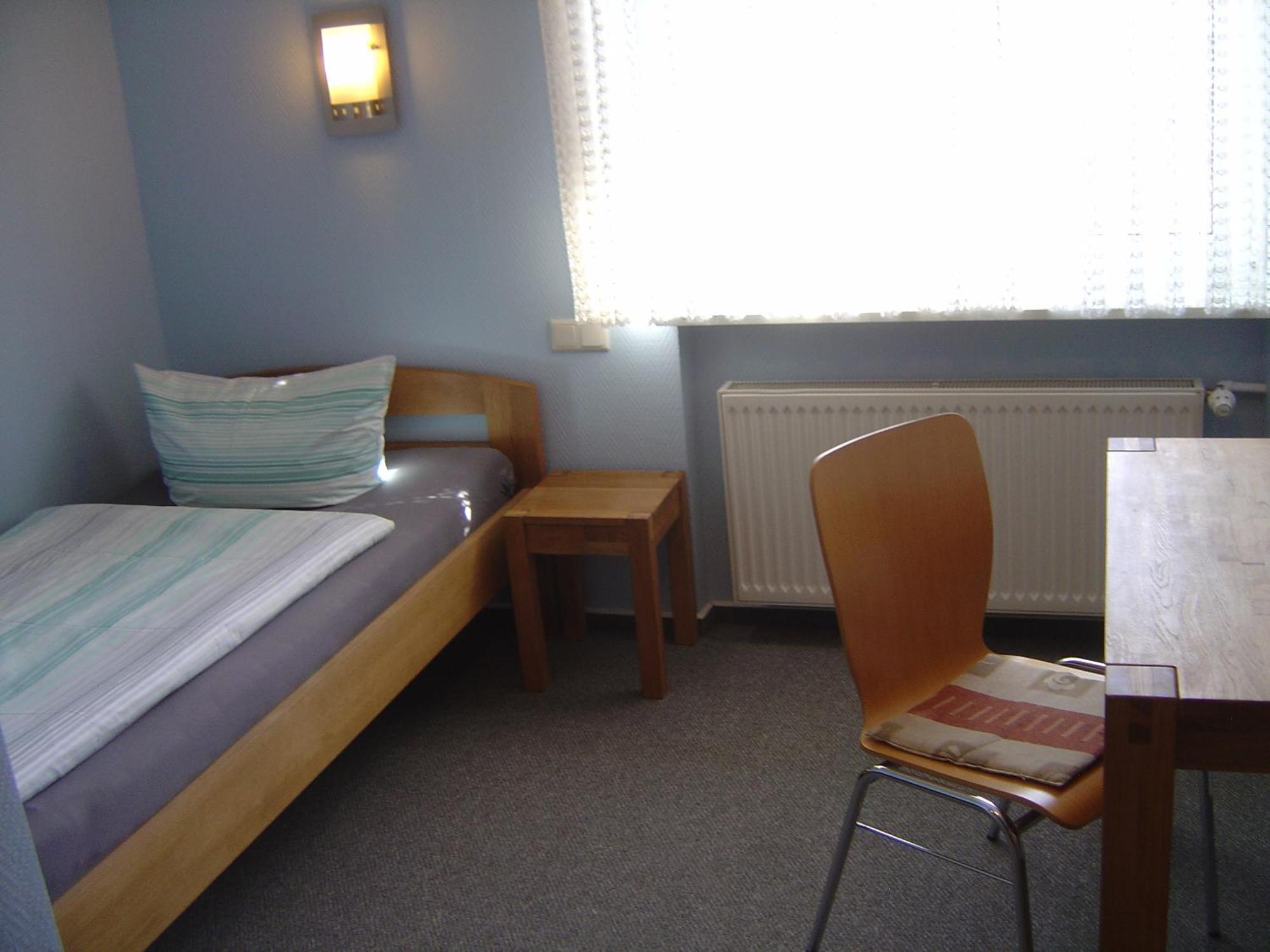Hotel Garni Pension Ruth Mutterstadt Eksteriør bilde