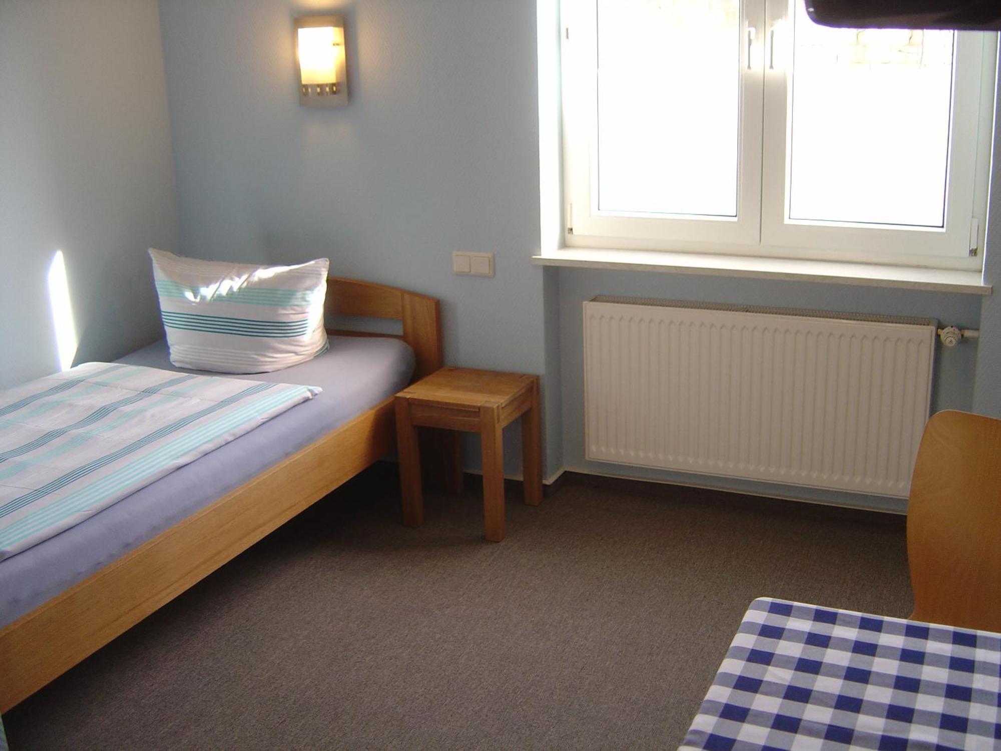 Hotel Garni Pension Ruth Mutterstadt Eksteriør bilde