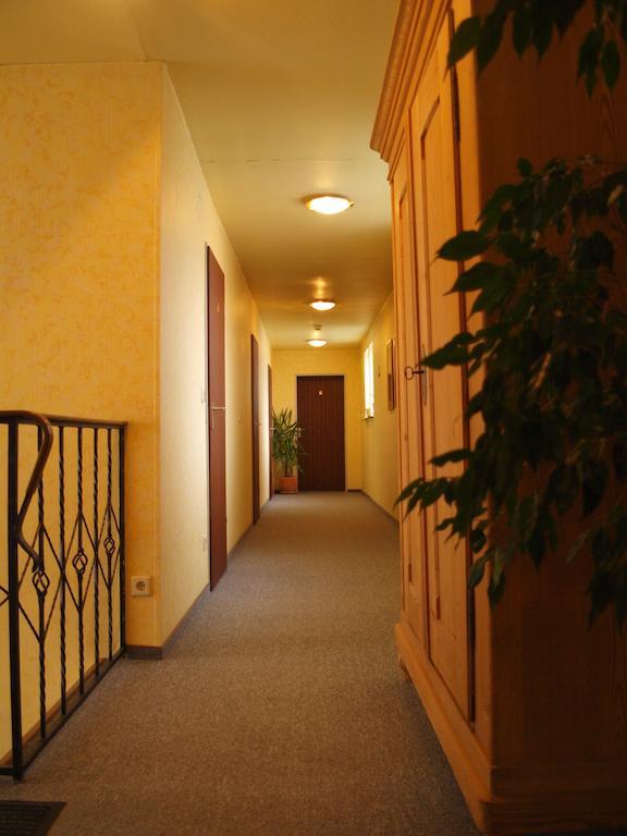 Hotel Garni Pension Ruth Mutterstadt Eksteriør bilde