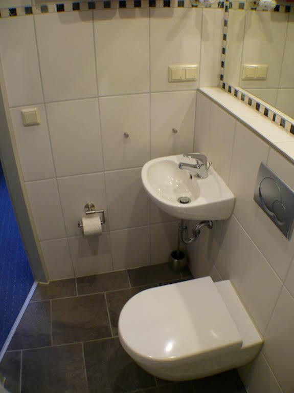 Hotel Garni Pension Ruth Mutterstadt Eksteriør bilde